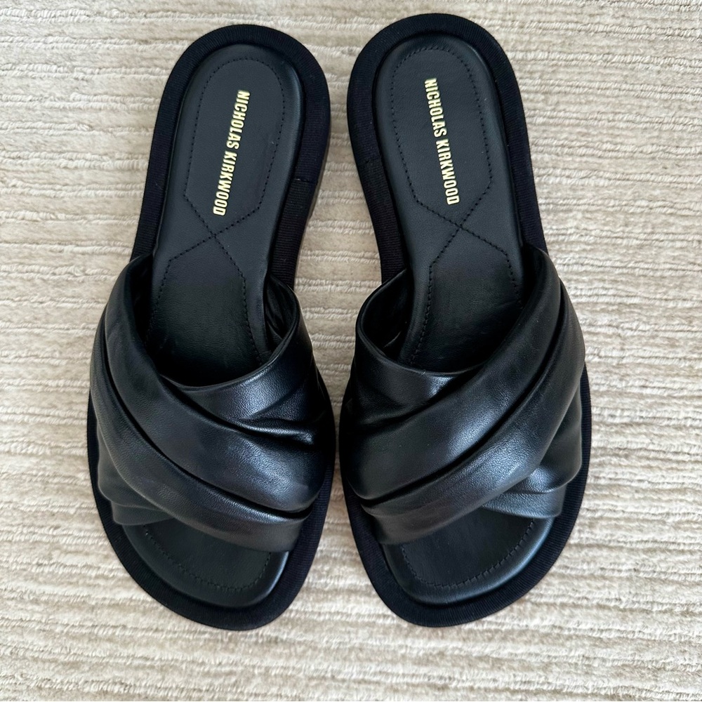 Nicholas Kirkwood Black Leather Twist Slide Sandals